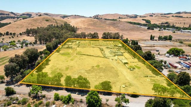 3313 Andrade Road, Sunol, CA 94586
