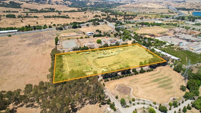 3313 Andrade Road, Sunol, CA 94586