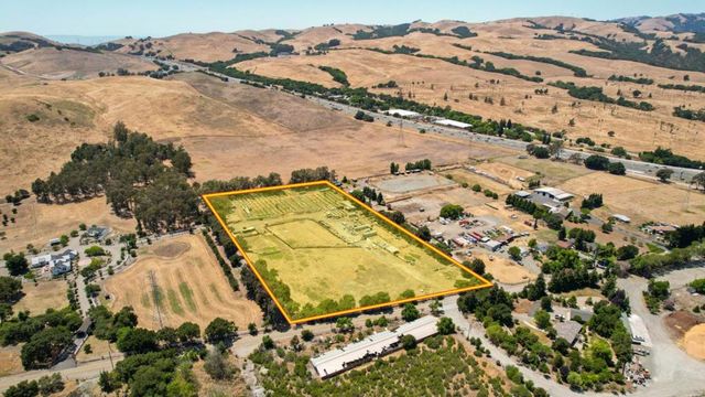 3313 Andrade Road, Sunol, CA 94586