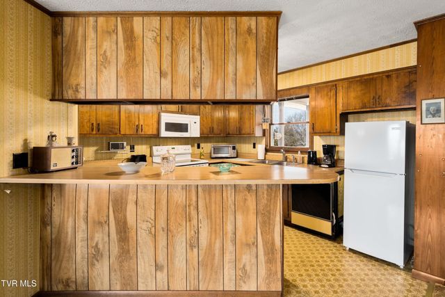 180 Huntland Road, Jonesborough, TN 37659