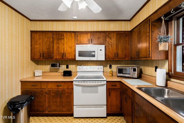 180 Huntland Road, Jonesborough, TN 37659