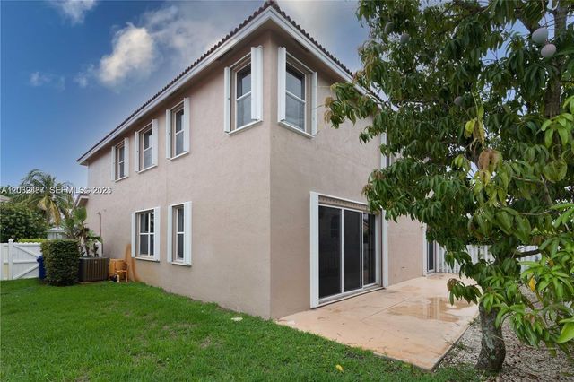 16236 NW 18th St, Pembroke Pines, FL 33028