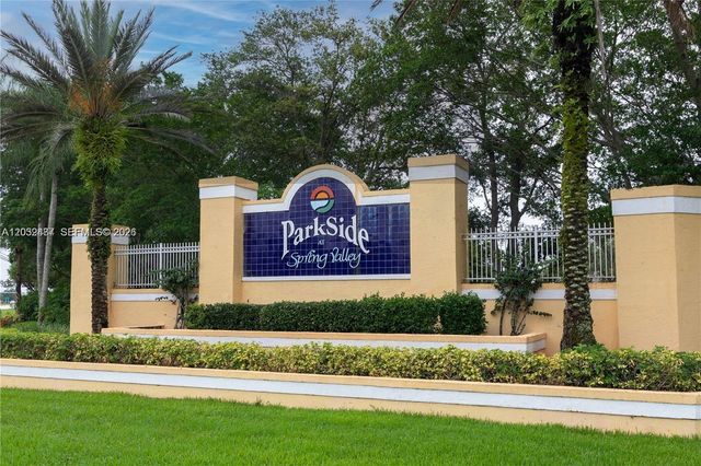 16236 NW 18th St, Pembroke Pines, FL 33028