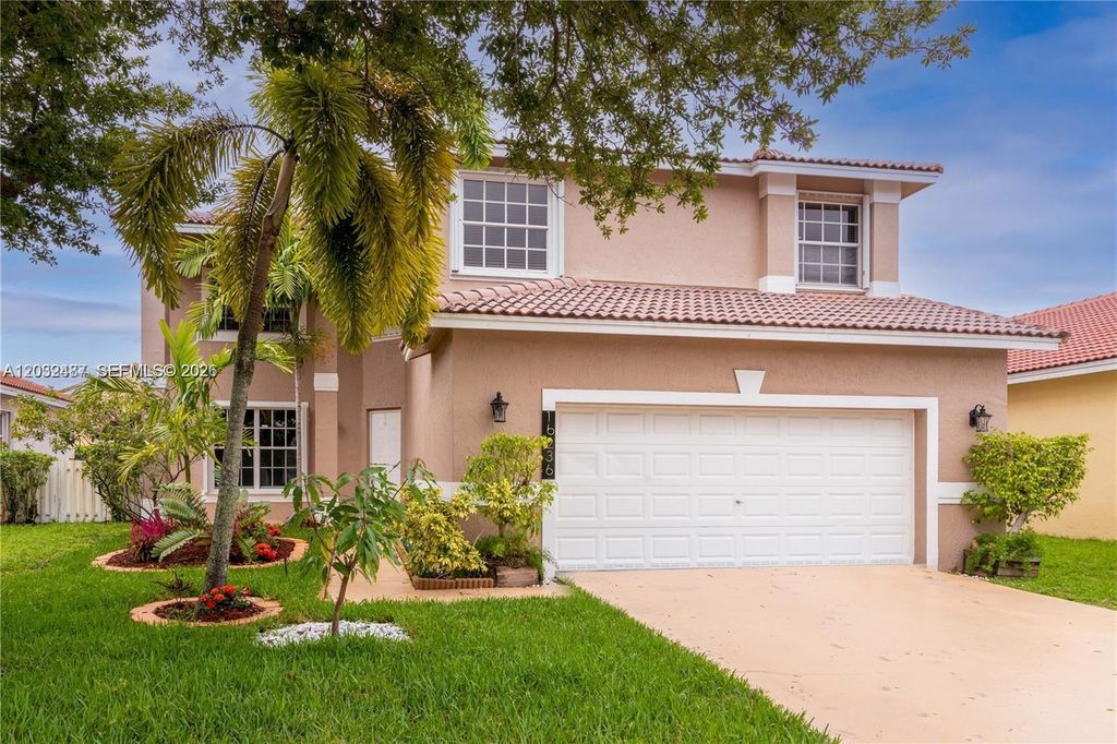 16236 NW 18th St, Pembroke Pines, FL 33028