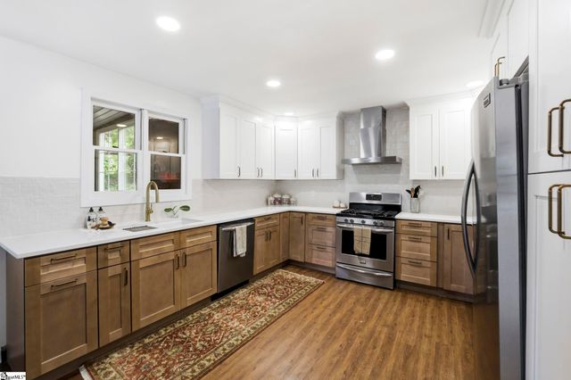 211 Grace Avenue, Easley, SC 29640