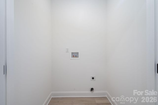 423 S Pinchback Avenue, Bessemer City, NC 28016