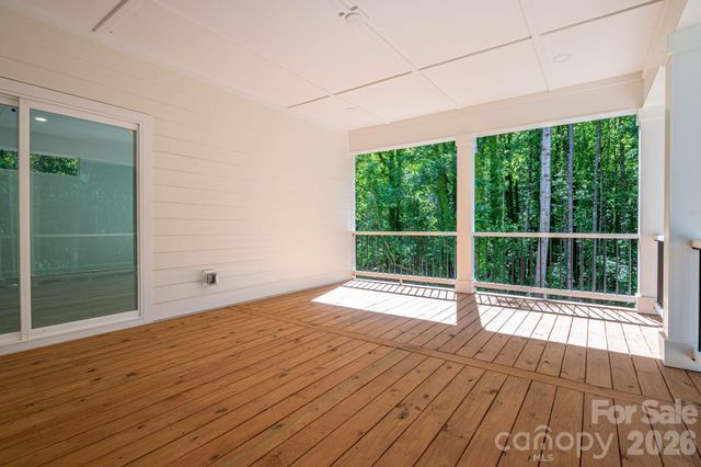 423 S Pinchback Avenue, Bessemer City, NC 28016