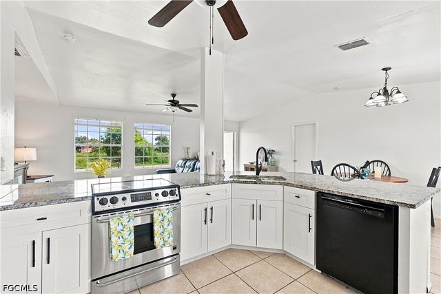 302 NW 5th TER, Cape Coral, FL 33993