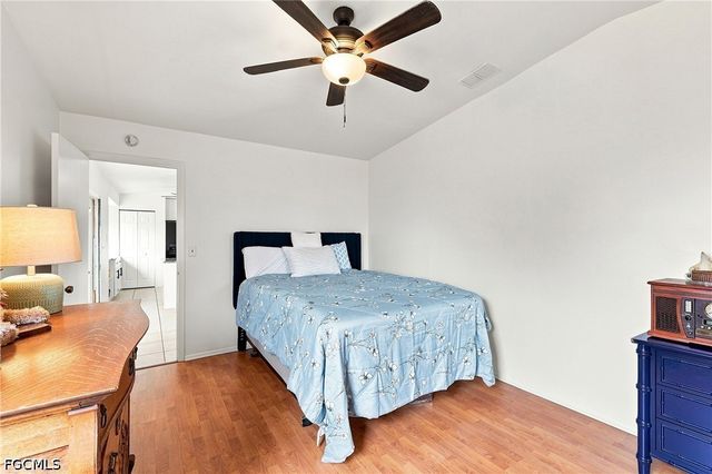 302 NW 5th TER, Cape Coral, FL 33993