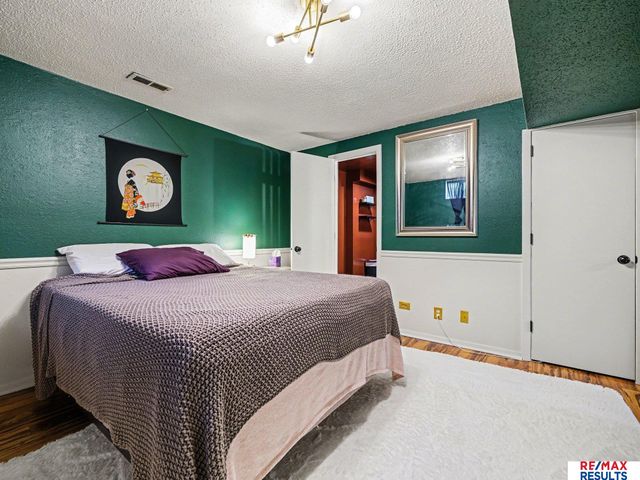 212 Merwood Street, Bellevue, NE 68005