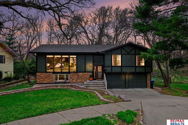 212 Merwood Street, Bellevue, NE 68005