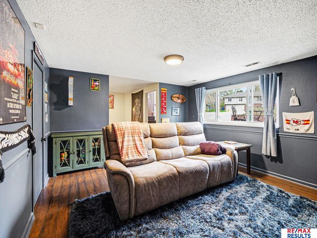 212 Merwood Street, Bellevue, NE 68005