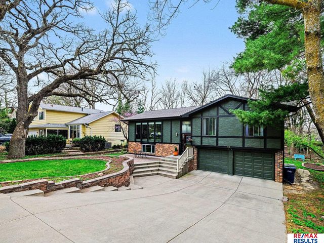 212 Merwood Street, Bellevue, NE 68005