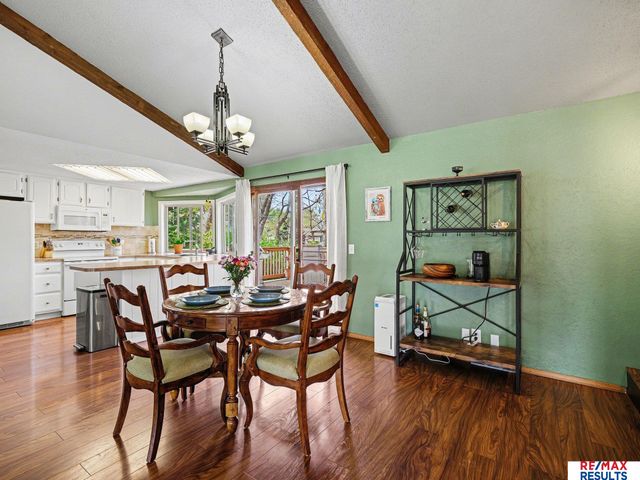 212 Merwood Street, Bellevue, NE 68005