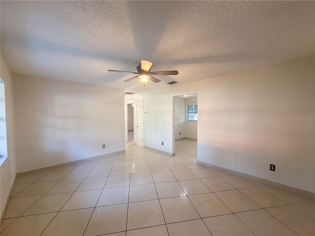 13732 21ST STREET, Dade City, FL 33525