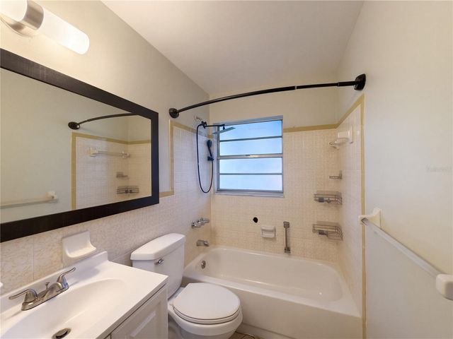 13732 21ST STREET, Dade City, FL 33525