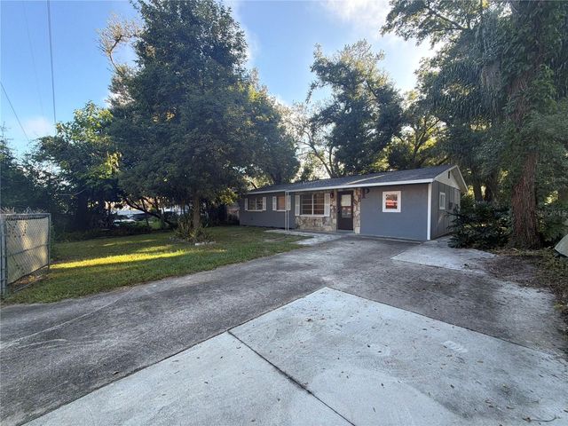 13732 21ST STREET, Dade City, FL 33525