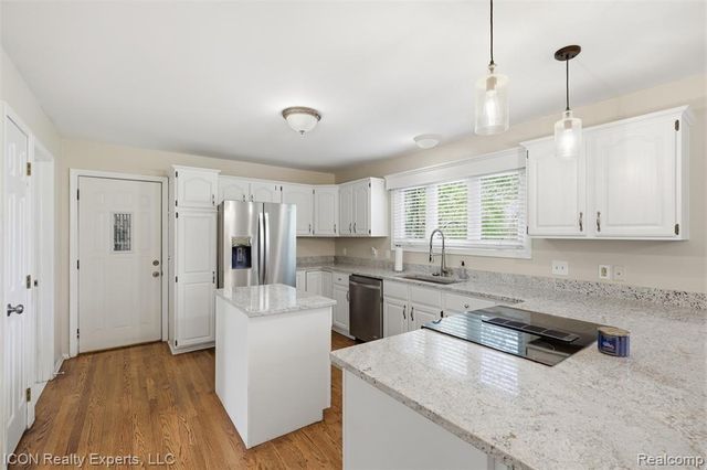 6541 Springfield Lane, Clarkston, MI 48346