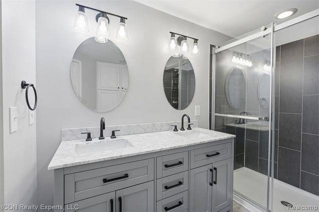 6541 Springfield Lane, Clarkston, MI 48346