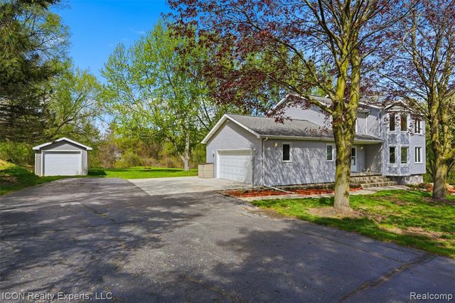 6541 Springfield Lane, Clarkston, MI 48346