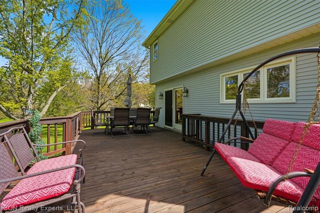 6541 Springfield Lane, Clarkston, MI 48346