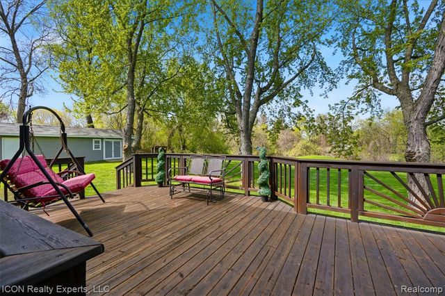 6541 Springfield Lane, Clarkston, MI 48346