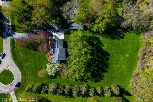 6541 Springfield Lane, Clarkston, MI 48346