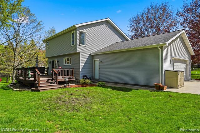 6541 Springfield Lane, Clarkston, MI 48346