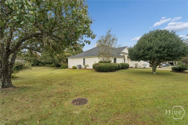 121 Summer Winds Drive, Savannah, GA 31410