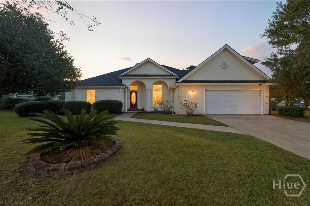 121 Summer Winds Drive, Savannah, GA 31410