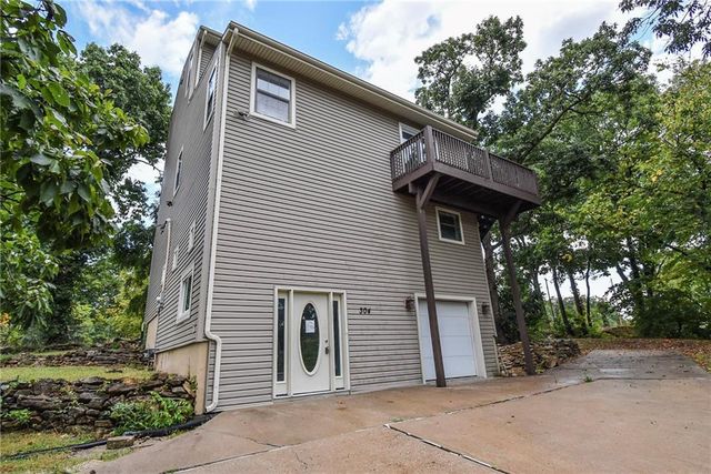 304 E 164th Terrace, Belton, MO 64012