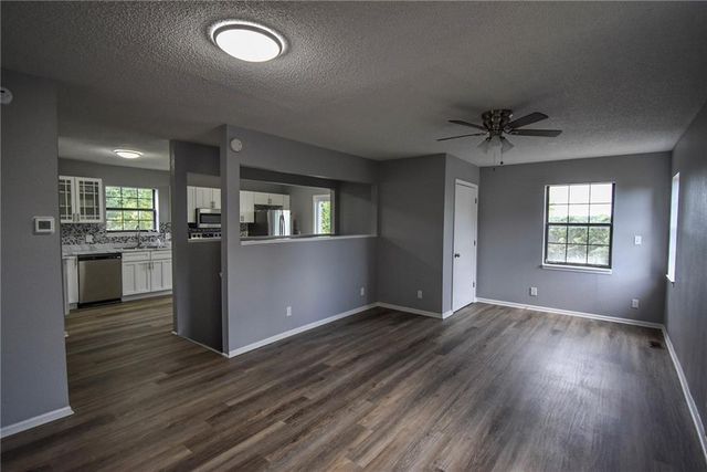 304 E 164th Terrace, Belton, MO 64012