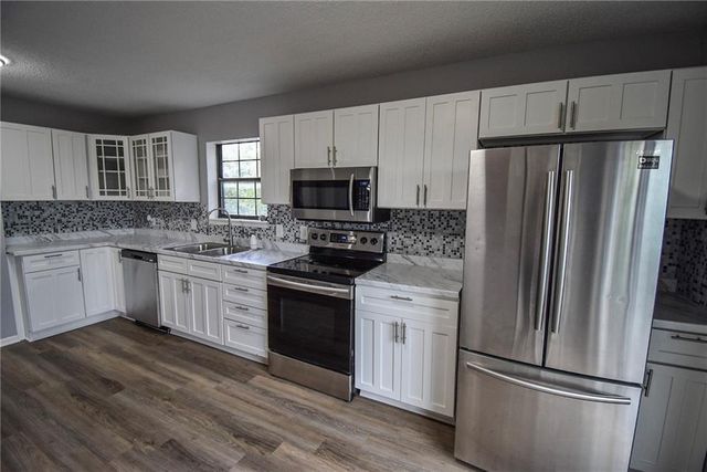 304 E 164th Terrace, Belton, MO 64012