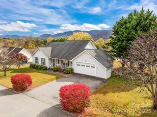 60 Eden Glen Road, Black Mountain, NC 28711