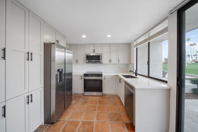 20 San Sebastian Drive, Rancho Mirage, CA 92270