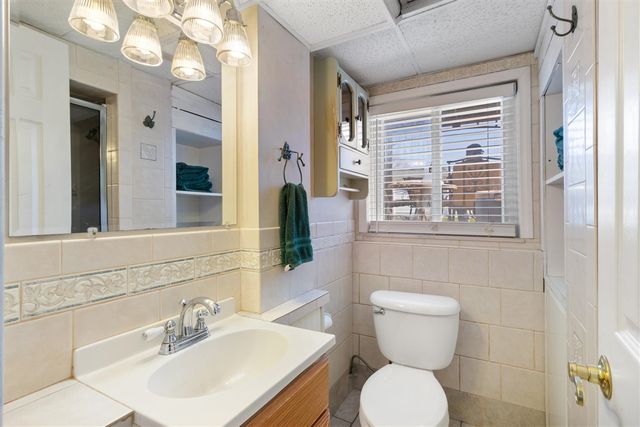 33112 Lynx Court, Westland, MI 48185