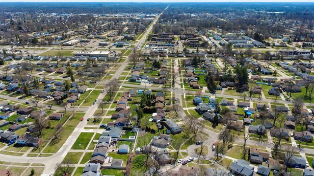 33112 Lynx Court, Westland, MI 48185