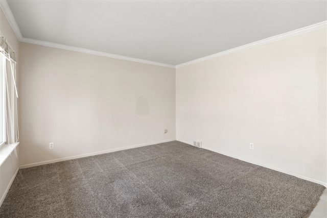 33112 Lynx Court, Westland, MI 48185