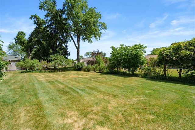 5229 Bronson Boulevard, Portage, MI 49024