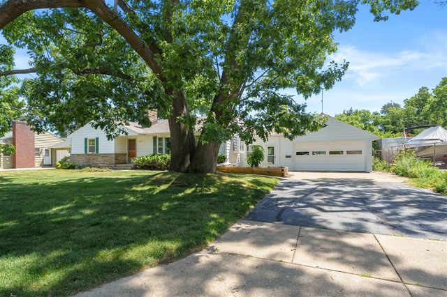 5229 Bronson Boulevard, Portage, MI 49024