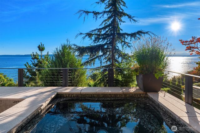 10411 Maplewood Place SW, Seattle, WA 98146