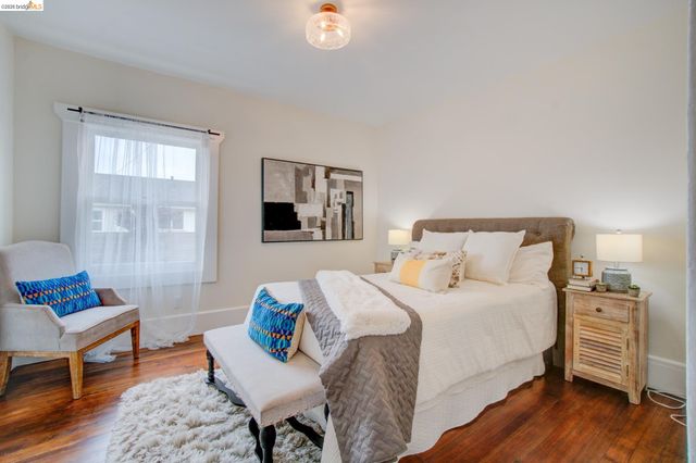 1068 66Th St, Oakland, CA 94608