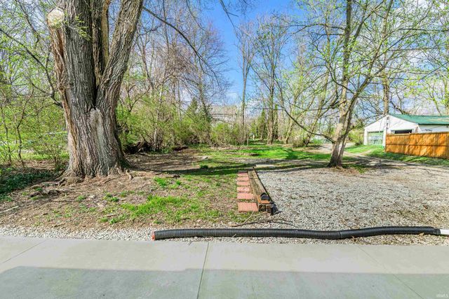 1020 W 7th Street, Bloomington, IN 47404