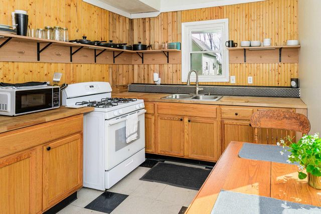 1020 W 7th Street, Bloomington, IN 47404