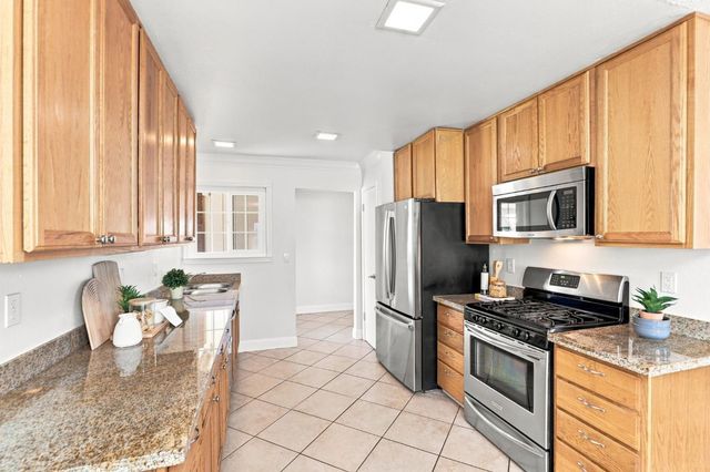 8537 San Pasqual Way, Stockton, CA 95210