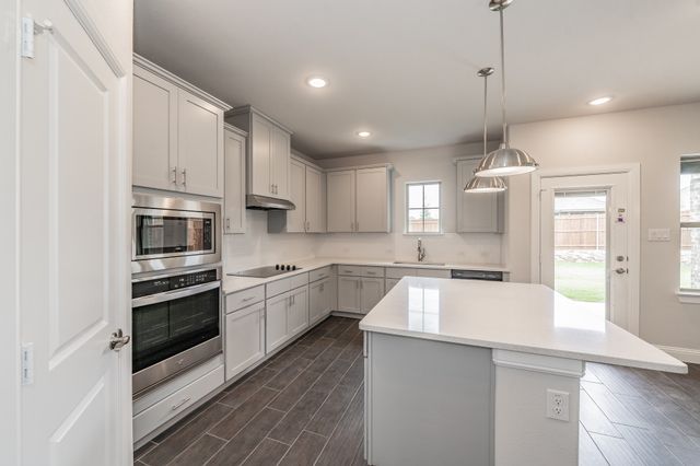 224 Gardenia Drive, Azle, TX 76020