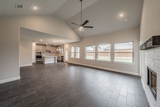 224 Gardenia Drive, Azle, TX 76020