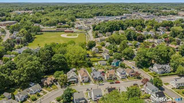 85 Ledyard Street, New London, CT 06320