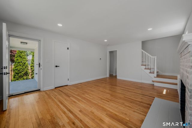 85 Ledyard Street, New London, CT 06320