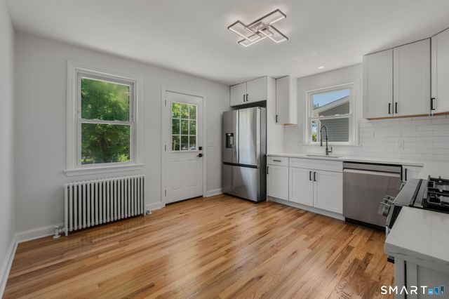 85 Ledyard Street, New London, CT 06320